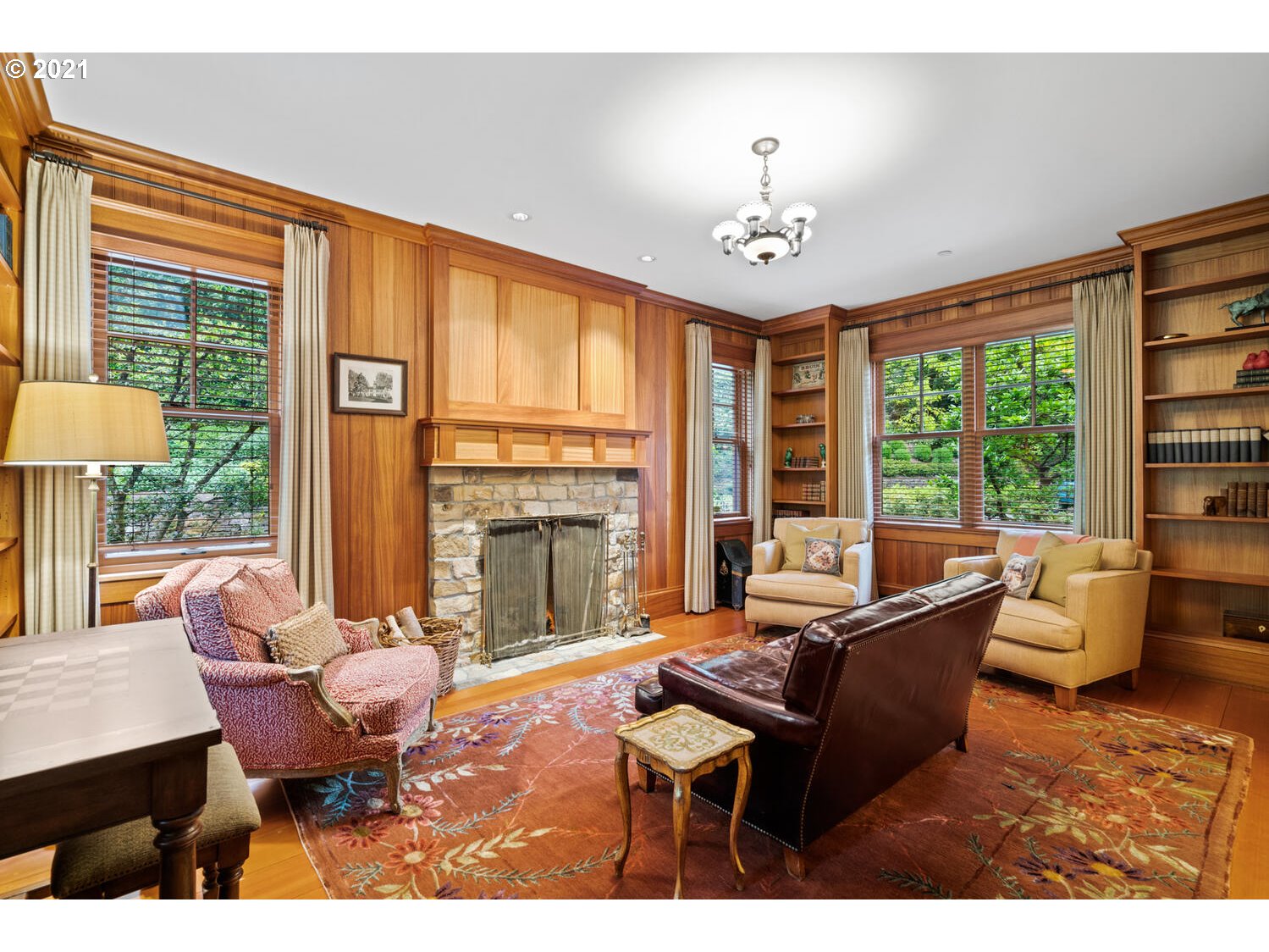1925 South Military Road Portland, OR 97219 - Photo 26 of 32 a living room with furniture and a large window