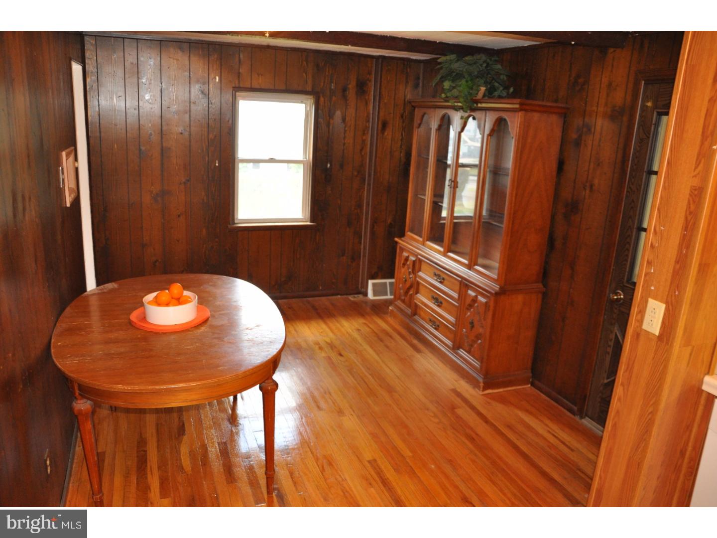 127 Redford Road Oreland, PA 19075 - Photo 6 of 22 Gallery Image 6