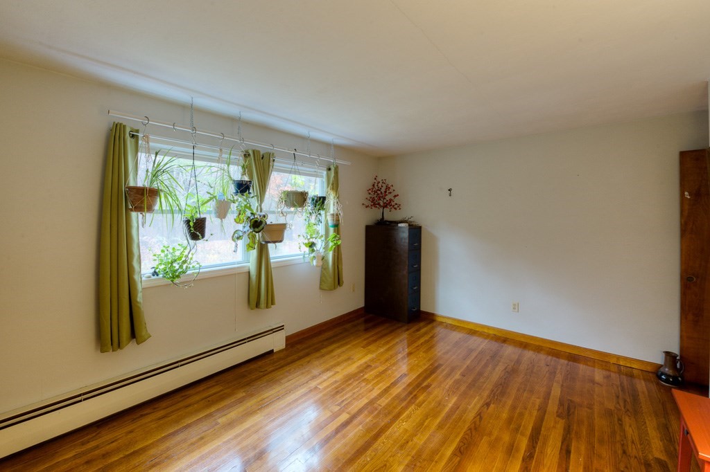 3 Wall Road Holyoke, MA 01040 - Photo 12 of 34