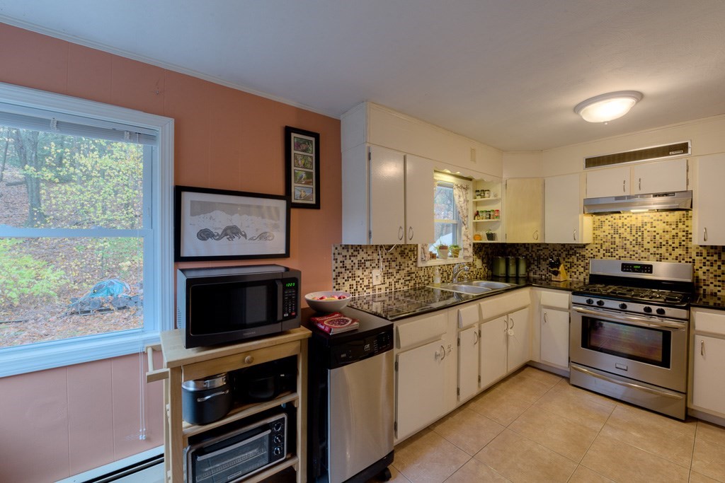 3 Wall Road Holyoke, MA 01040 - Photo 24 of 34