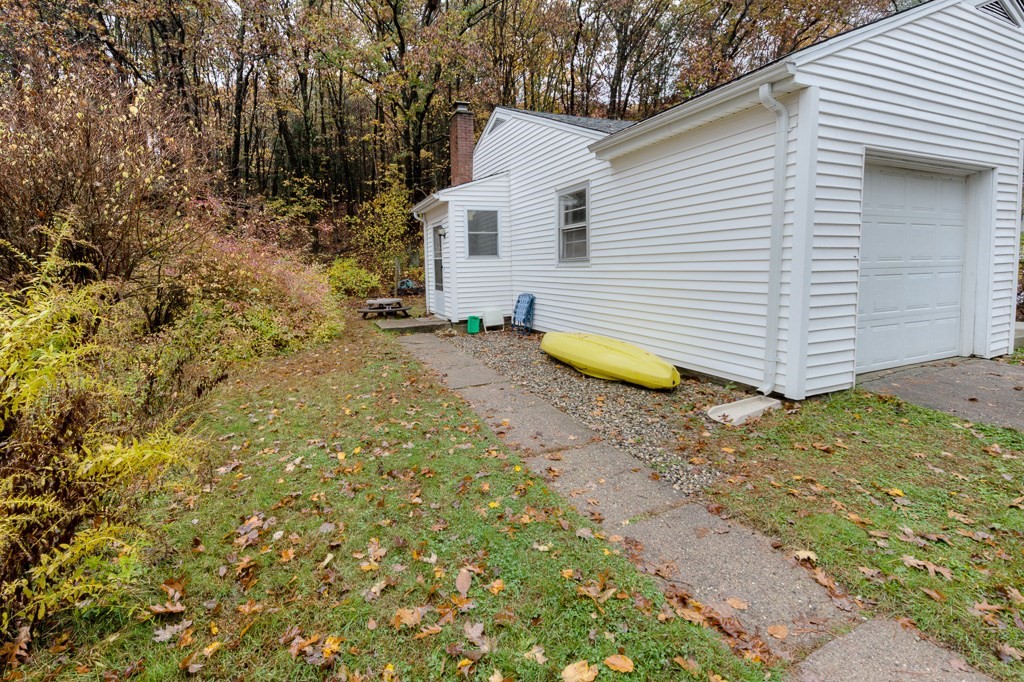 3 Wall Road Holyoke, MA 01040 - Photo 29 of 34