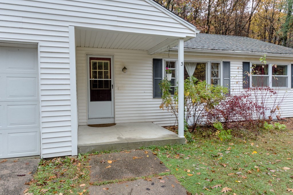 3 Wall Road Holyoke, MA 01040 - Photo 5 of 34