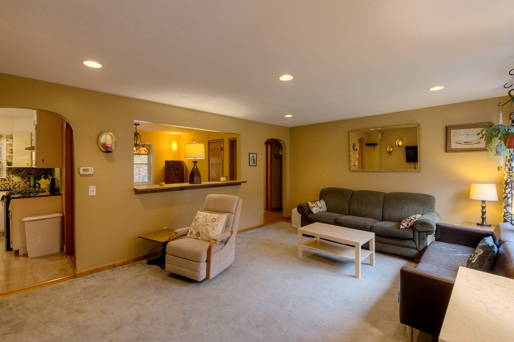 3 Wall Road Holyoke, MA 01040 - Photo 8 of 34