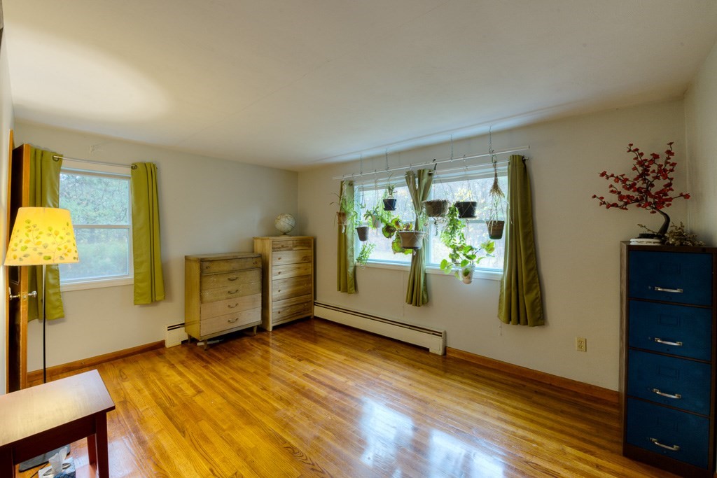 3 Wall Road Holyoke, MA 01040 - Photo 10 of 34