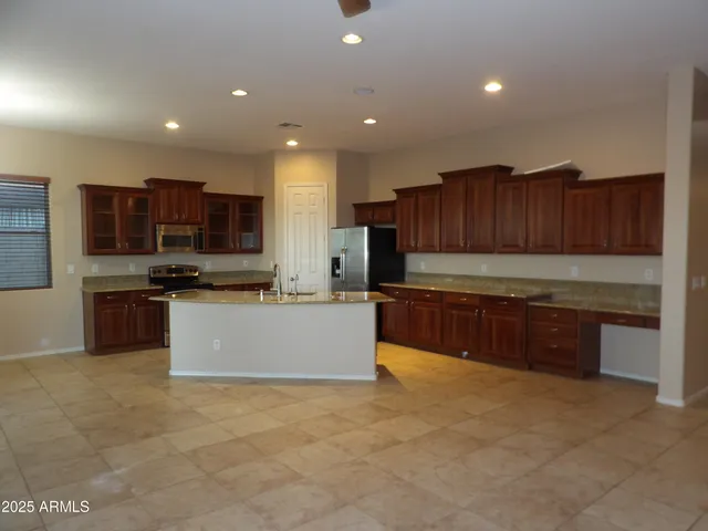 $2,299 | 17976 West Paseo Way, Goodyear, AZ 85338