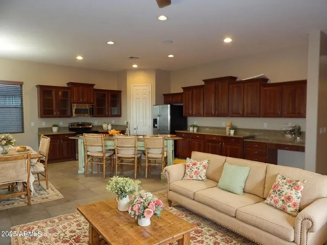 $2,299 | 17976 West Paseo Way, Goodyear, AZ 85338