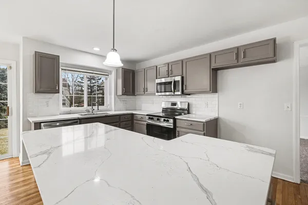 $499,900 | 8084 Creek Bend Drive, Ypsilanti, MI 48197