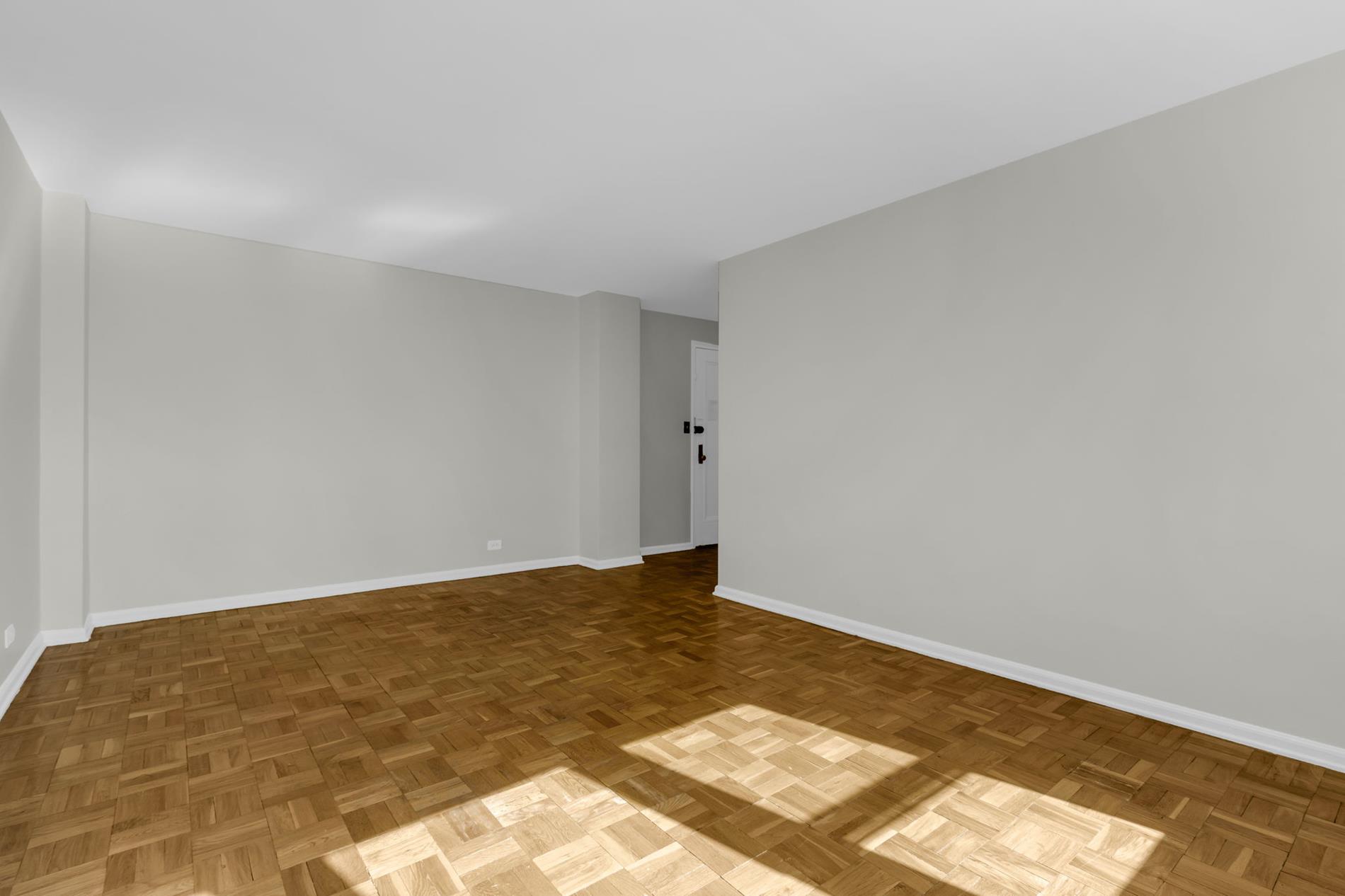 60 Knolls Crescent, Unit 6L Bronx, NY 10463 - Photo 4 of 19