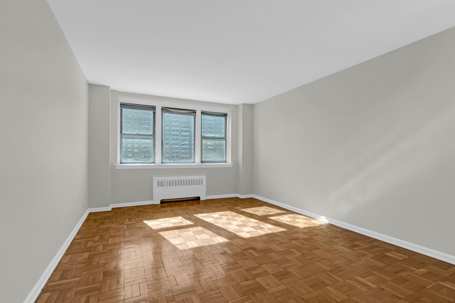 60 Knolls Crescent, Unit 6L Bronx, NY 10463 - Photo 5 of 19