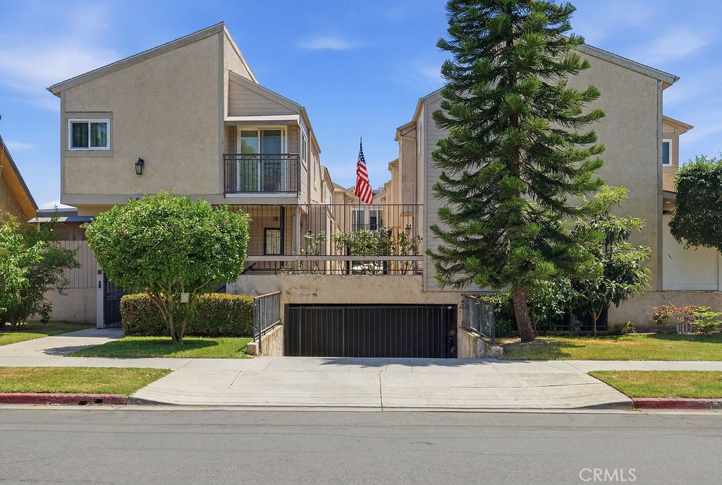 1000 East Windsor Road, Unit 9 Glendale, CA 91205 - Photo 1 of 19
