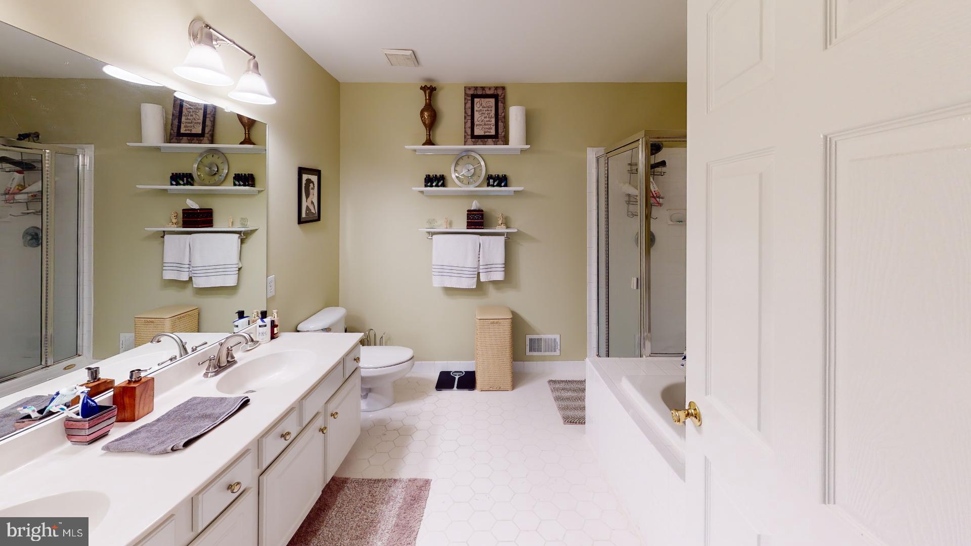 6 York Road Princeton Junction, NJ 08550 - Photo 21 of 54 Master Bath