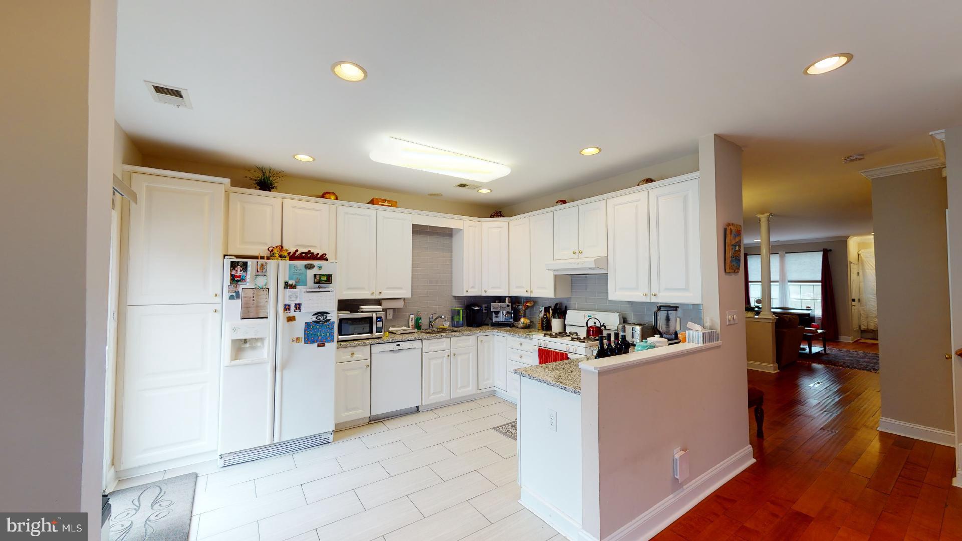 6 York Road Princeton Junction, NJ 08550 - Photo 8 of 54 Kitchen