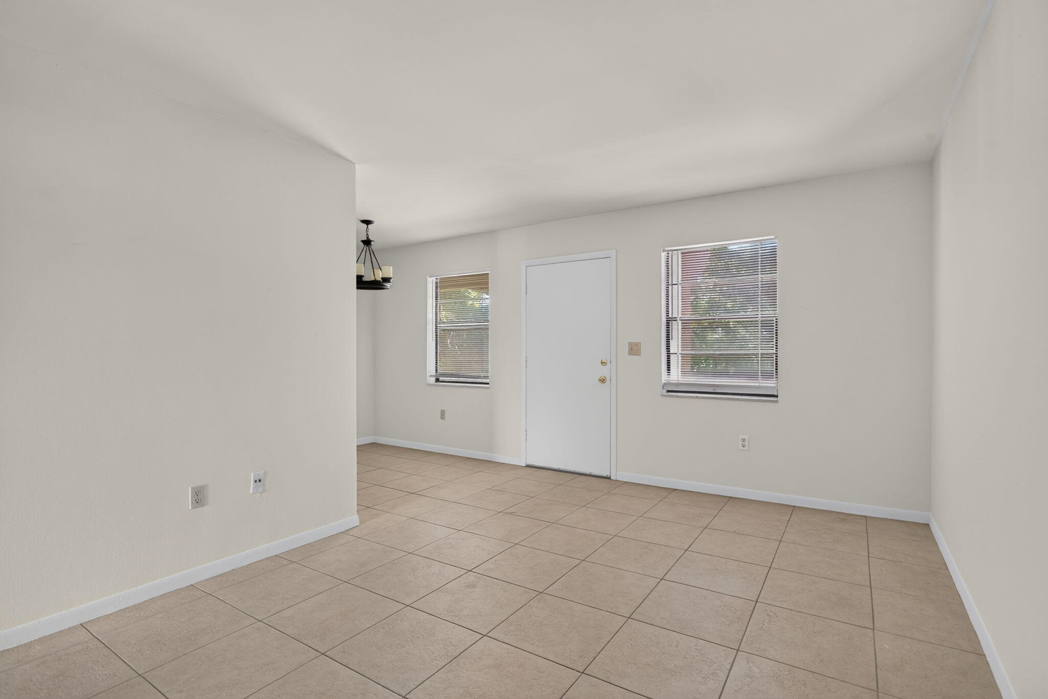 2141 Northeast 42nd Street, Unit 204 Lighthouse Point, FL 33064 - Photo 6 of 24 49-web-or-mls-2141-1221