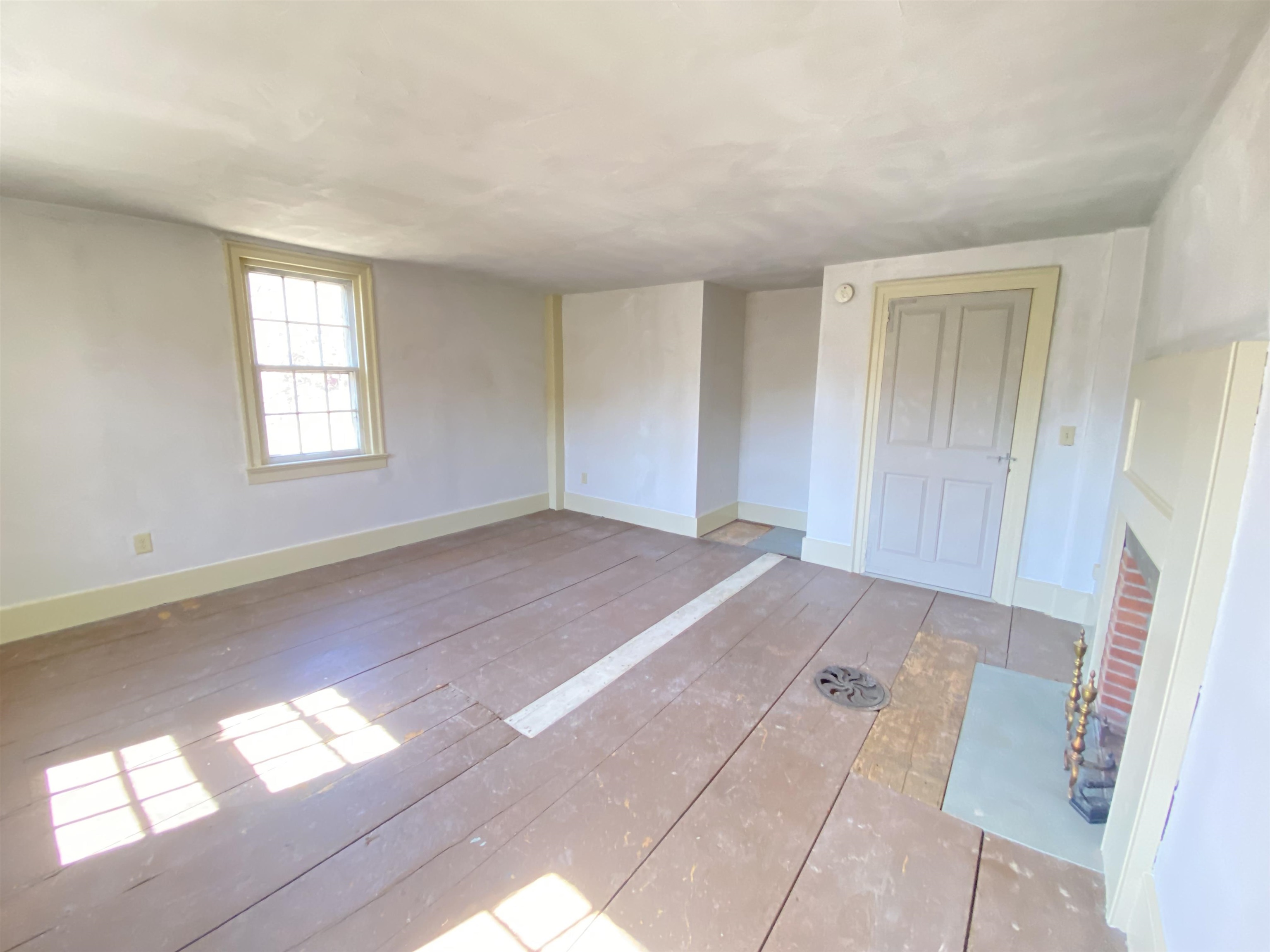 75 Lyon Road Royalton, VT 05068 - Photo 16 of 36