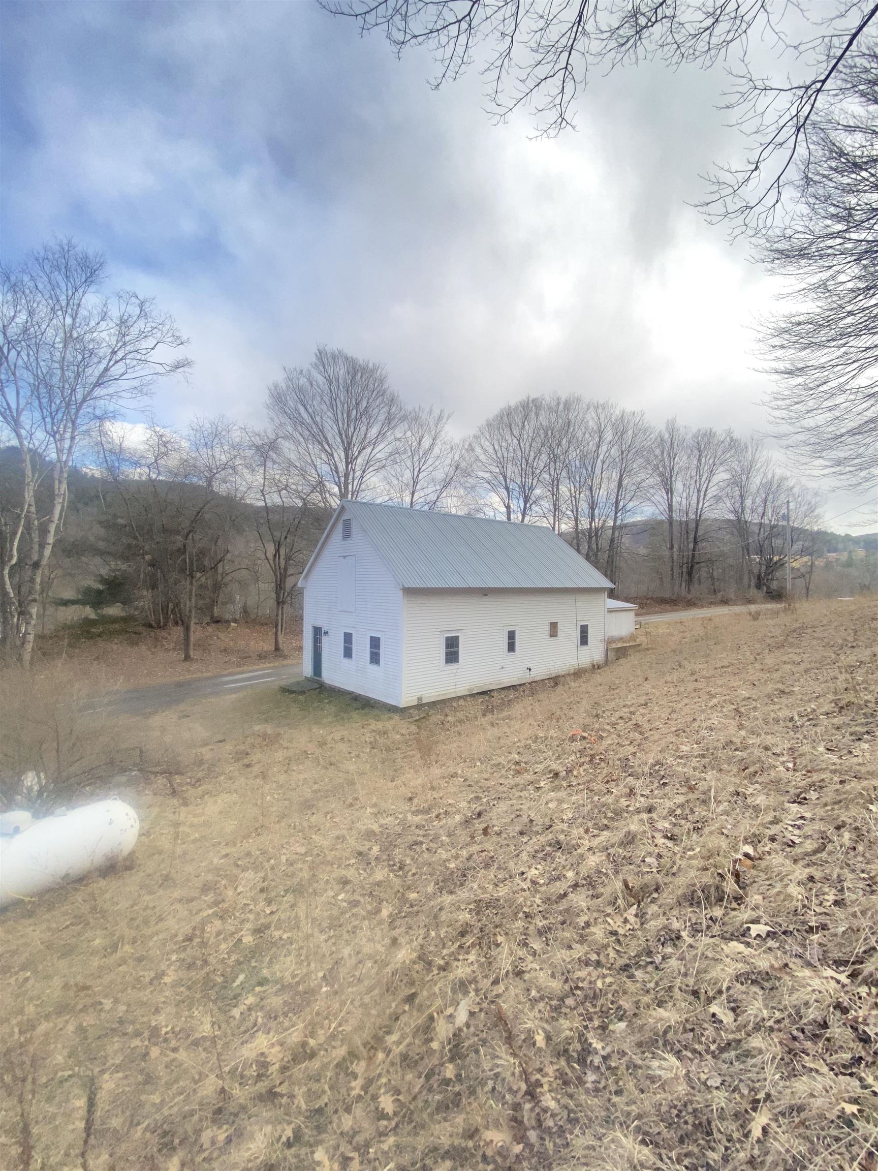 75 Lyon Road Royalton, VT 05068 - Photo 8 of 36