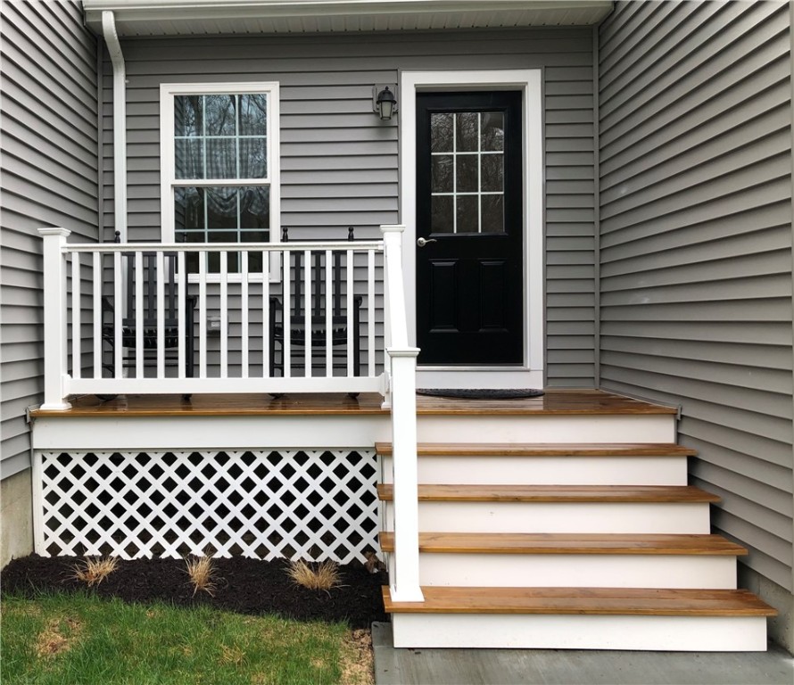 305 Franklin Road Coventry, RI 02816 - Photo 3 of 39