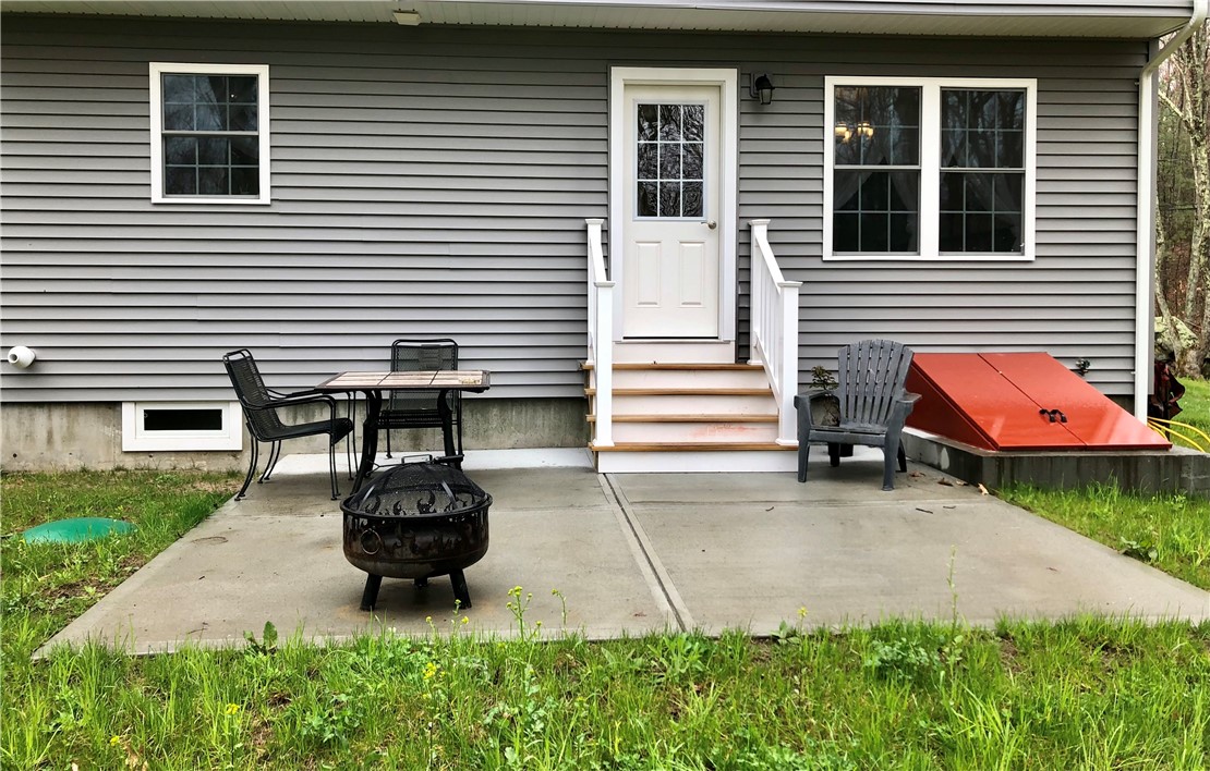 305 Franklin Road Coventry, RI 02816 - Photo 32 of 39