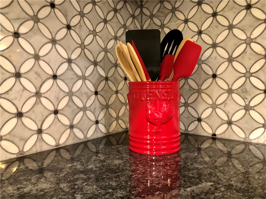 305 Franklin Road Coventry, RI 02816 - Photo 9 of 39