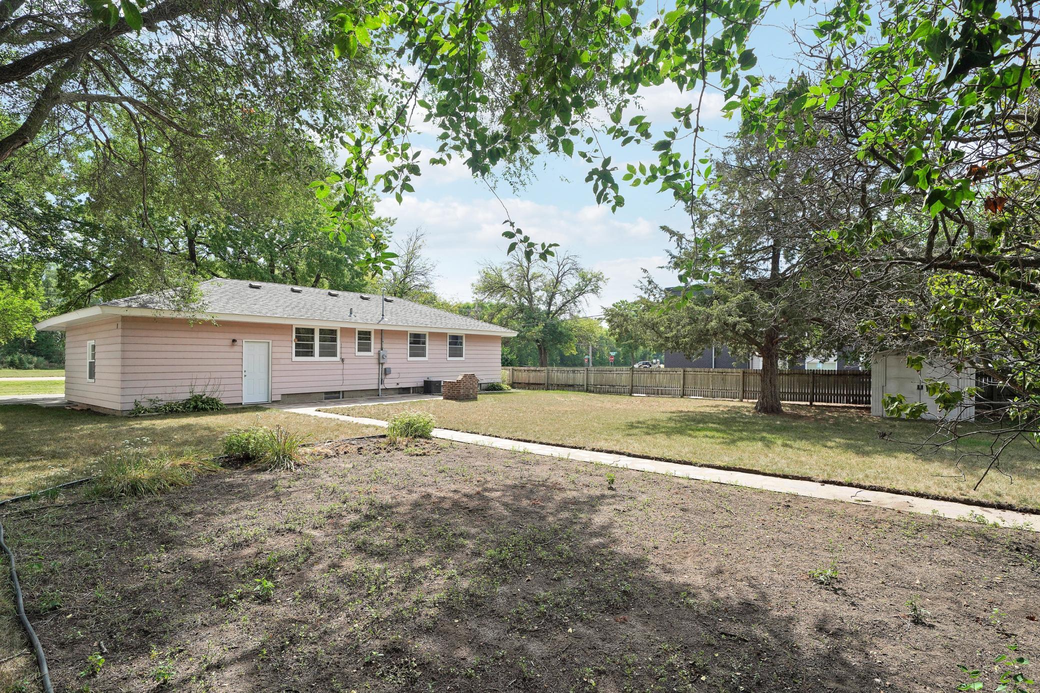 903 Parallel Street Chaska, MN 55318 - Photo 36 of 47 Gallery Image 36