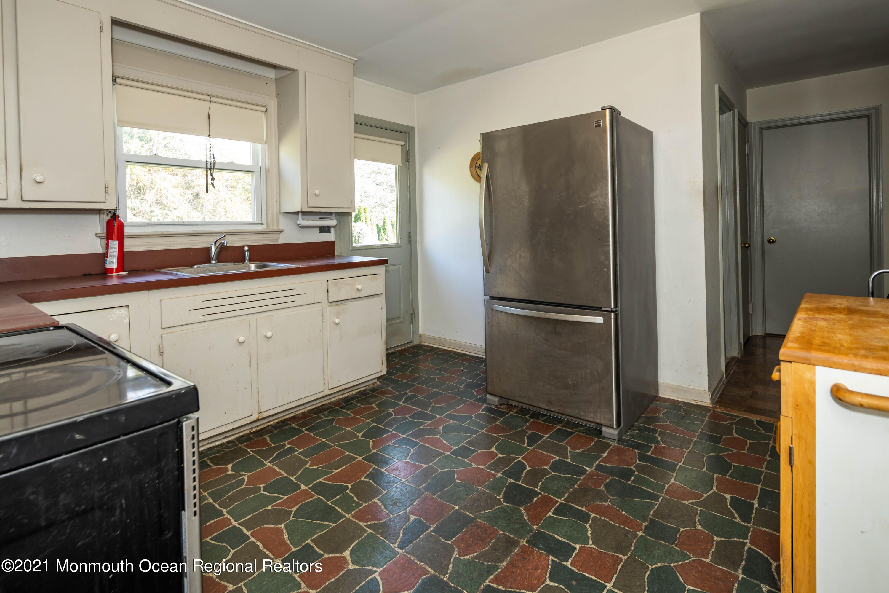 197 Rutledge Drive Red Bank, NJ 07701 - Photo 9 of 22 12_Kitchen