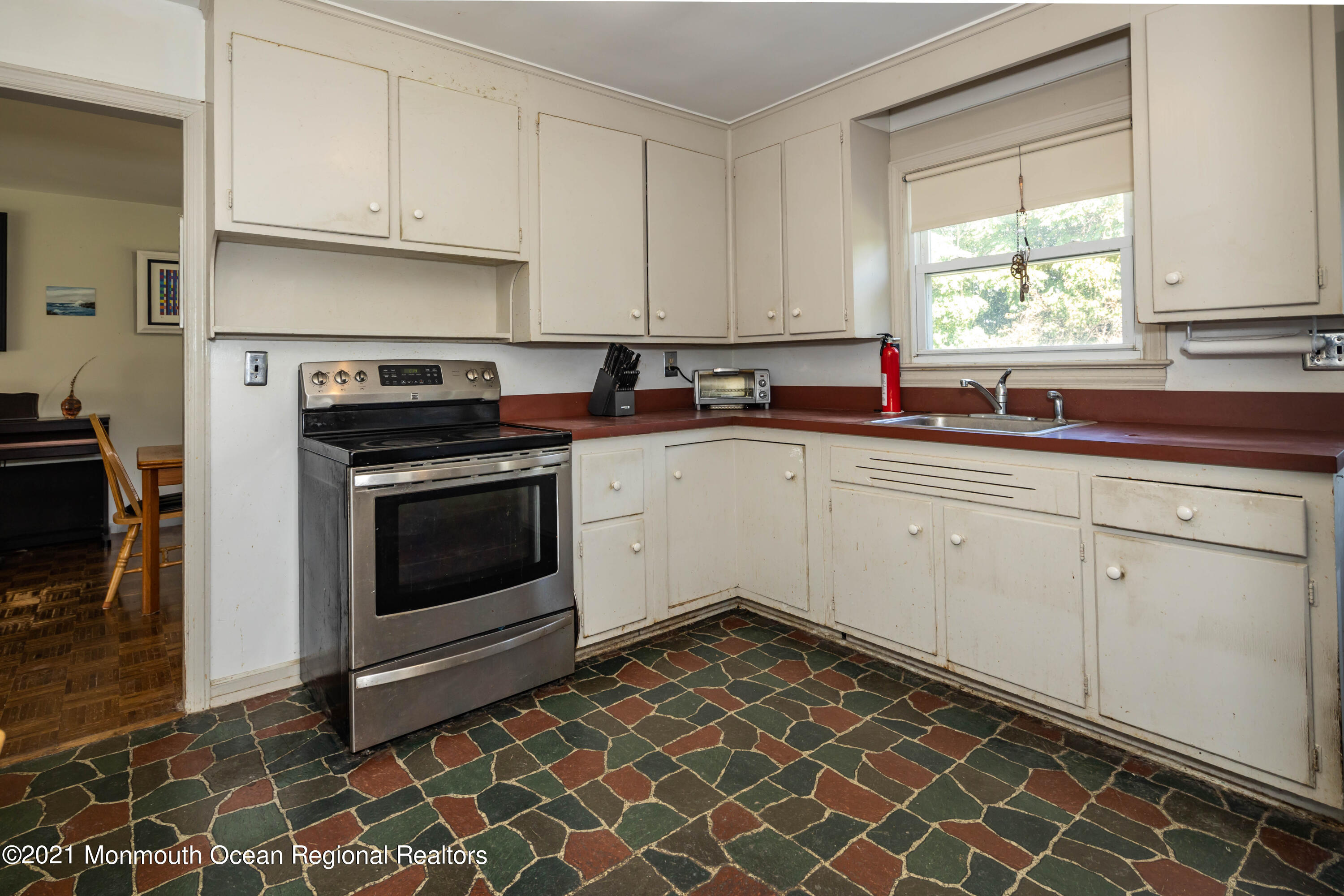 197 Rutledge Drive Red Bank, NJ 07701 - Photo 10 of 22 13_Kitchen-5