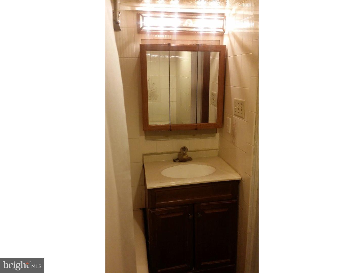 243 Wingate Road Upper Darby, PA 19082 - Photo 8 of 20 Unit #1