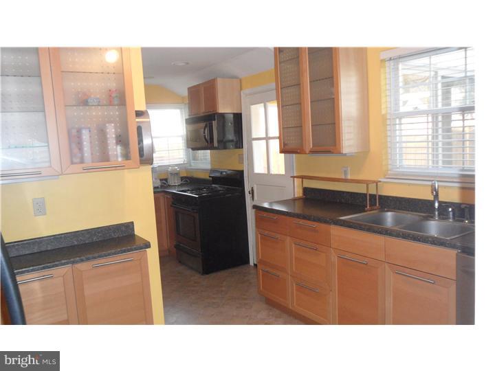800 Pitt Road Cheltenham, PA 19012 - Photo 4 of 23 Kitchen