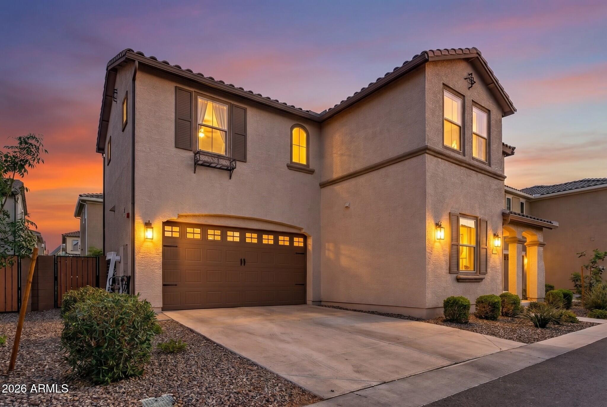 655 South Longspur Lane Gilbert, AZ 85296 - Photo 7 of 56 655 S Longspur Ln - 03- Virtual Twilight