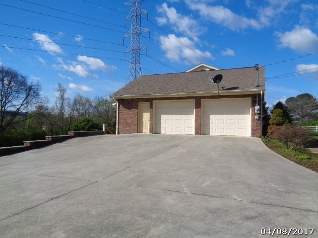 3936 West Emory Road Powell, TN 37849 - Photo 14 of 15 garage