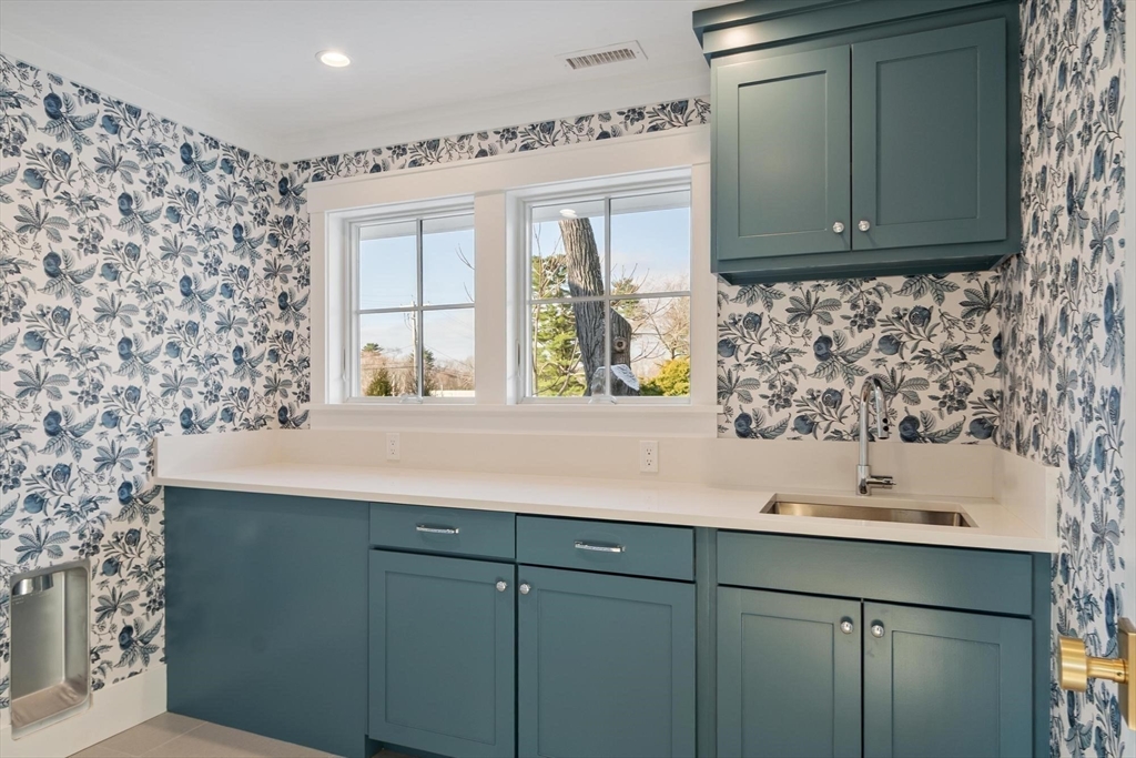 2 Beech Tree Lane Lexington, MA 02421 - Photo 14 of 18