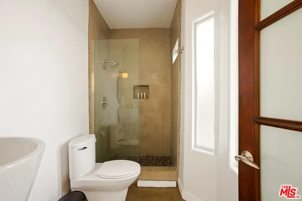 $18,000 | 8435 Franklin Avenue, West Hollywood, CA 90069