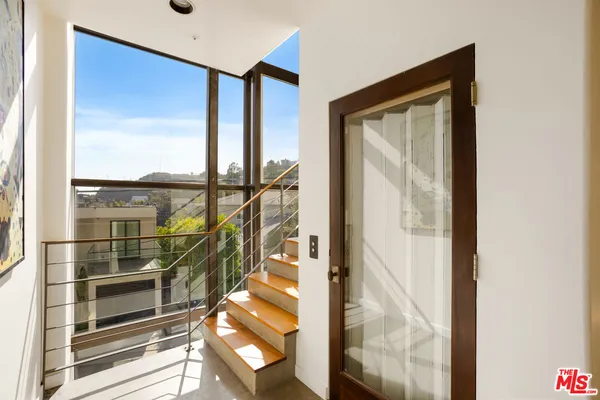 $18,000 | 8435 Franklin Avenue, West Hollywood, CA 90069