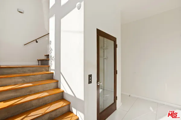 $18,000 | 8435 Franklin Avenue, West Hollywood, CA 90069