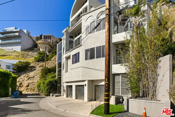 $18,000 | 8435 Franklin Avenue, West Hollywood, CA 90069