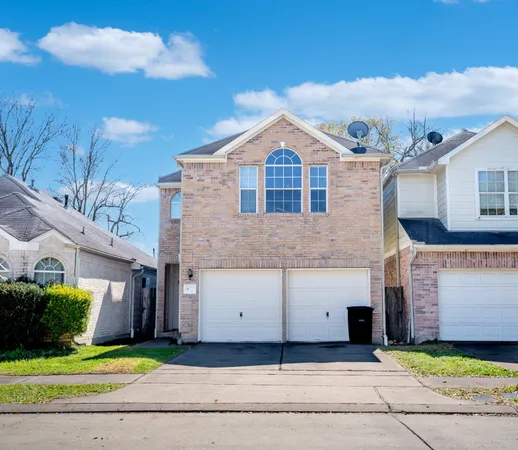 $1,900 | 827 Forest Hillside Lane, Houston, TX 77067