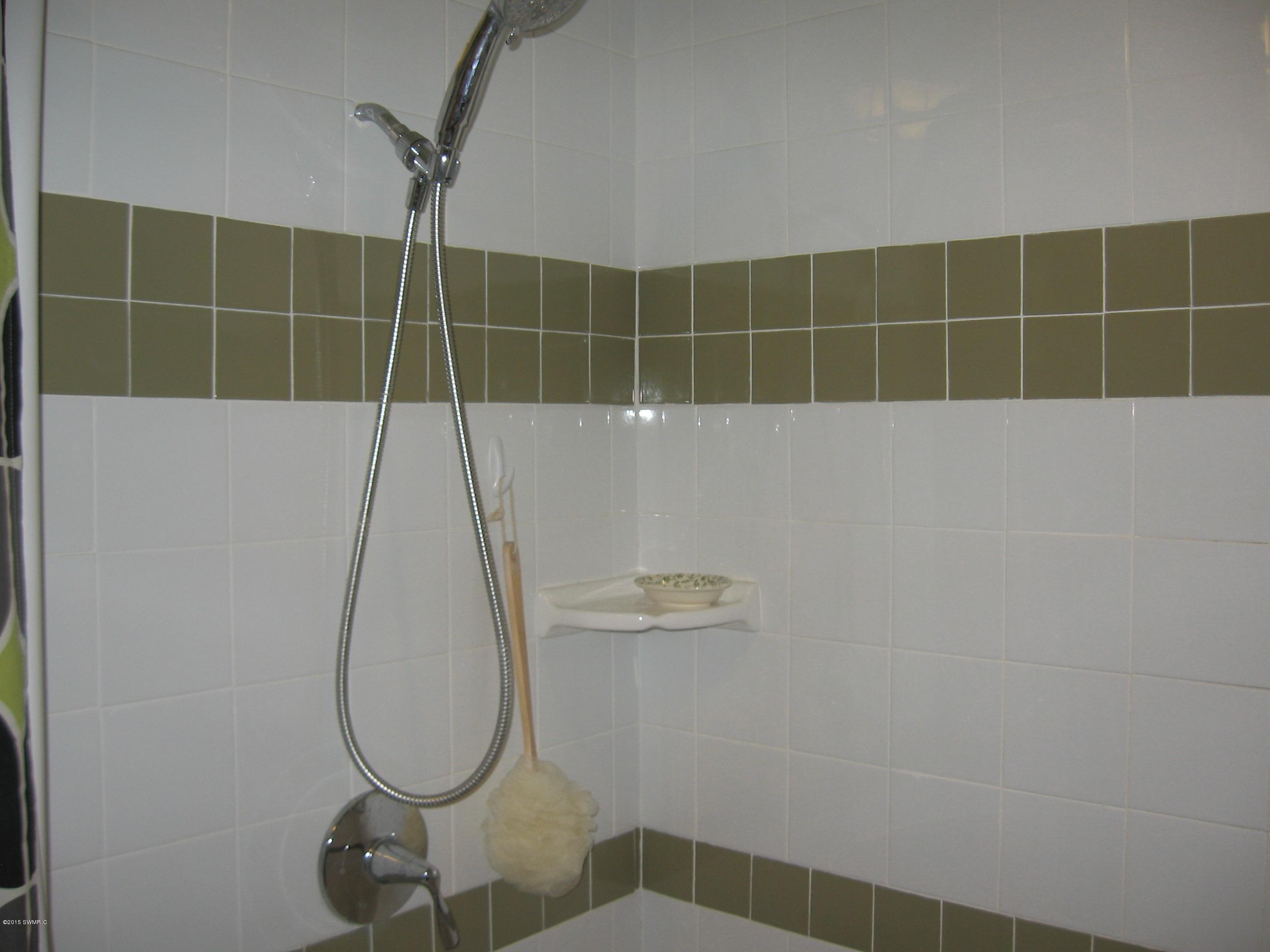 400 Chippewa Road Benton Harbor, MI 49022 - Photo 34 of 46 036