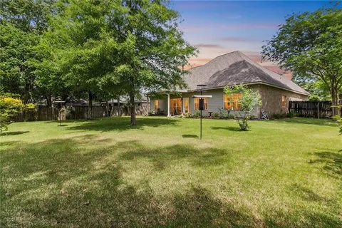 $350,000 | 223 Bamboo Drive, Covington, LA 70433