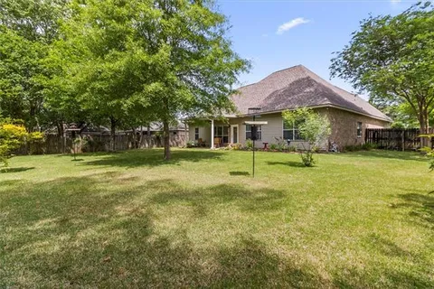 $350,000 | 223 Bamboo Drive, Covington, LA 70433