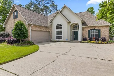 $350,000 | 223 Bamboo Drive, Covington, LA 70433