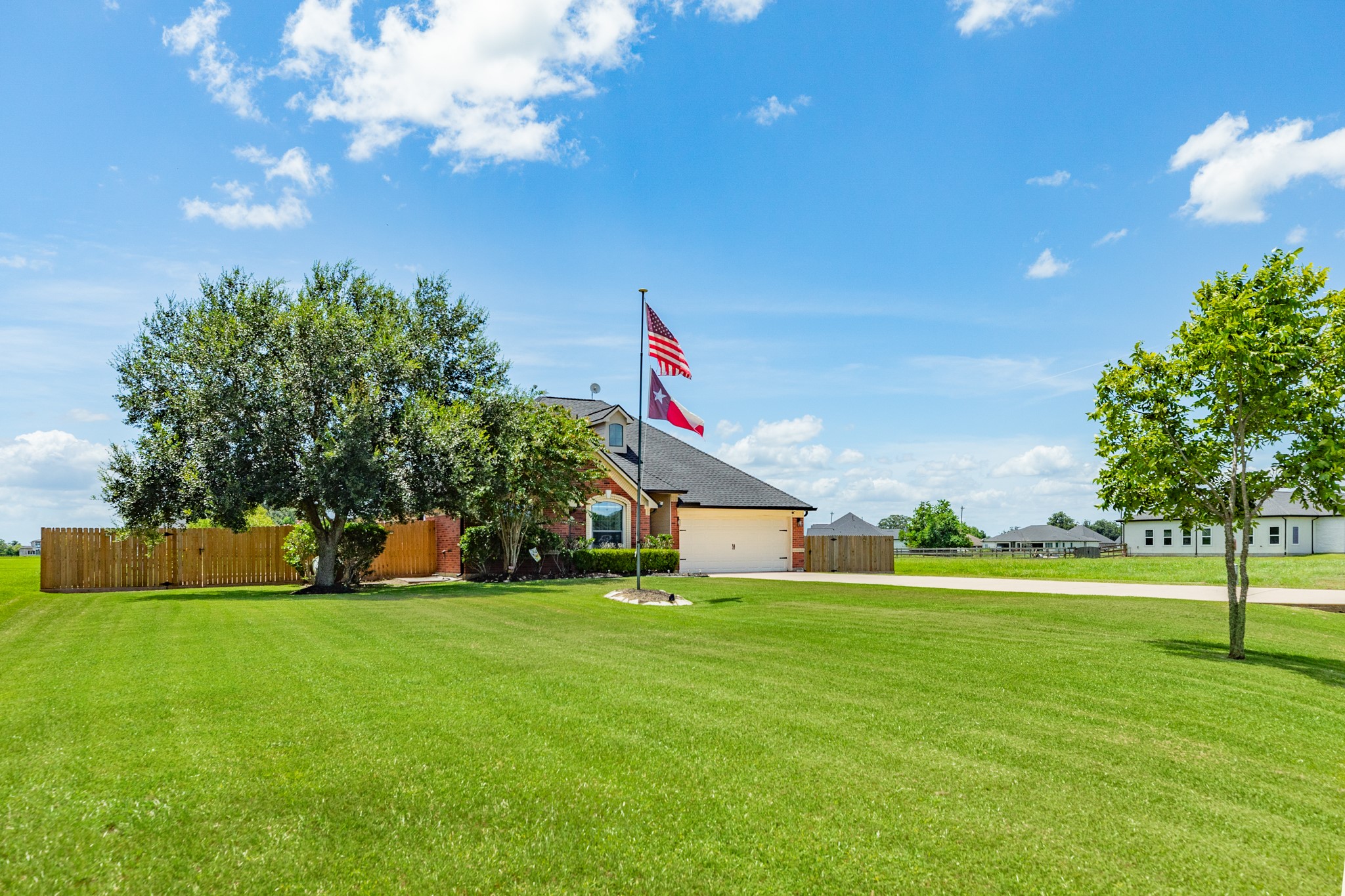 1503 Lakeland Circle Rosharon, TX 77583 - Photo 2 of 36