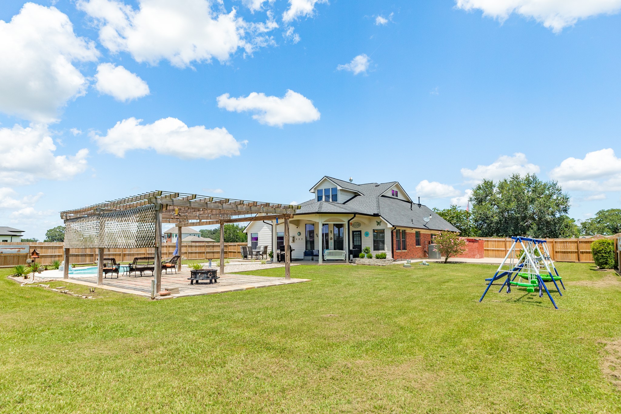 1503 Lakeland Circle Rosharon, TX 77583 - Photo 33 of 36