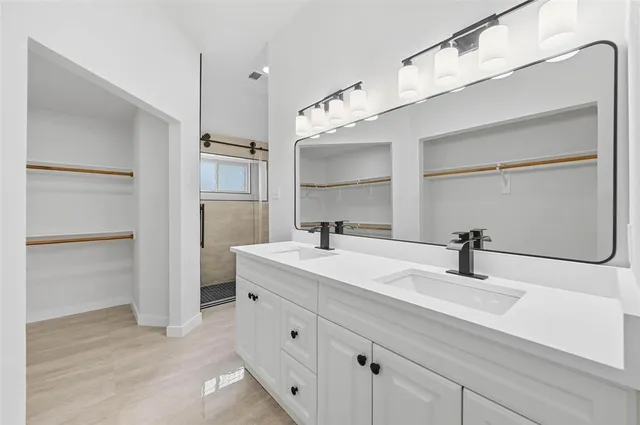 $350,000 | 1410 Ardmore Drive, Arlington, TX 76018