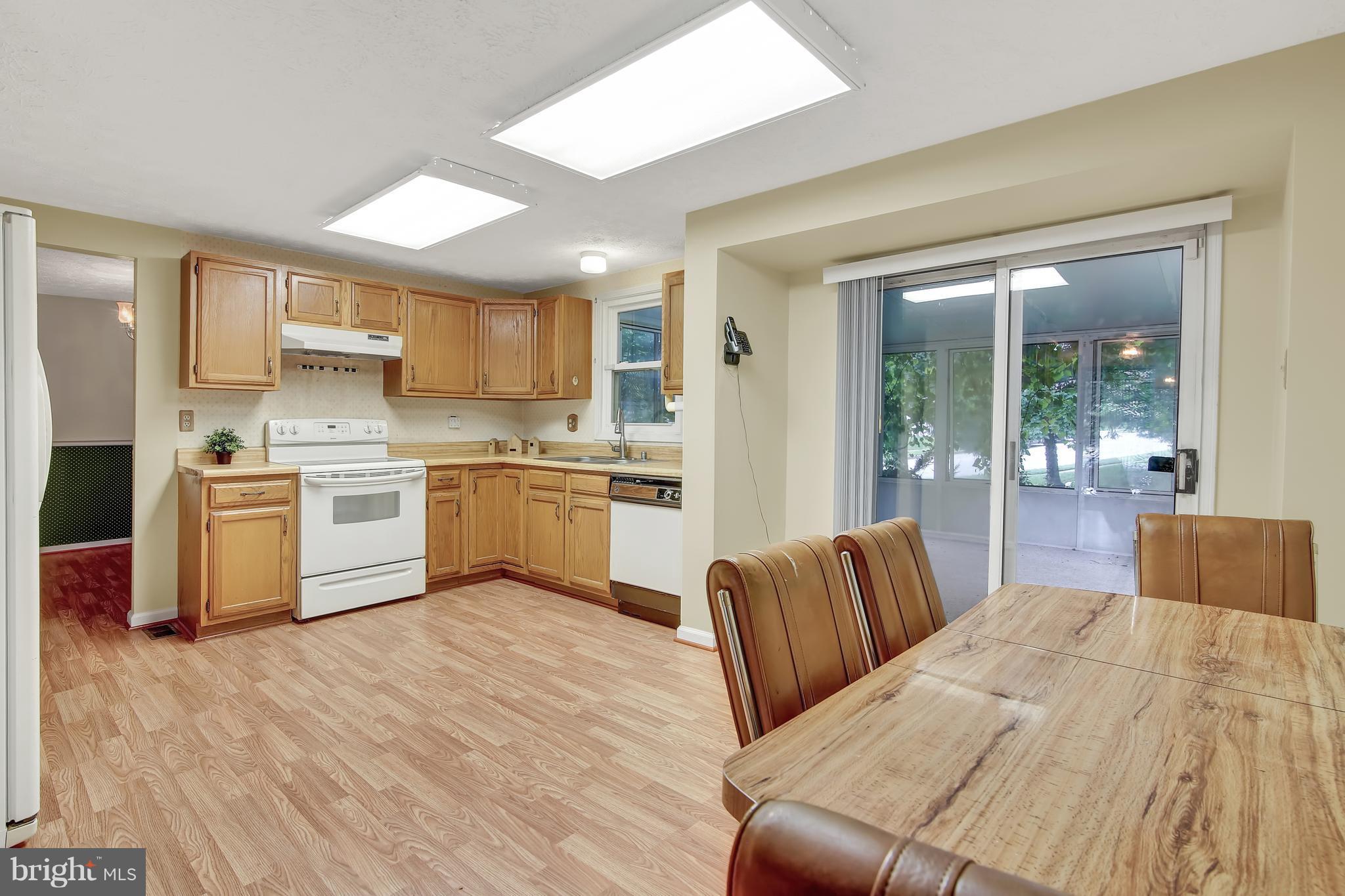 7907 Chipper Road Baltimore, MD 21244 - Photo 16 of 30 Kitchen
