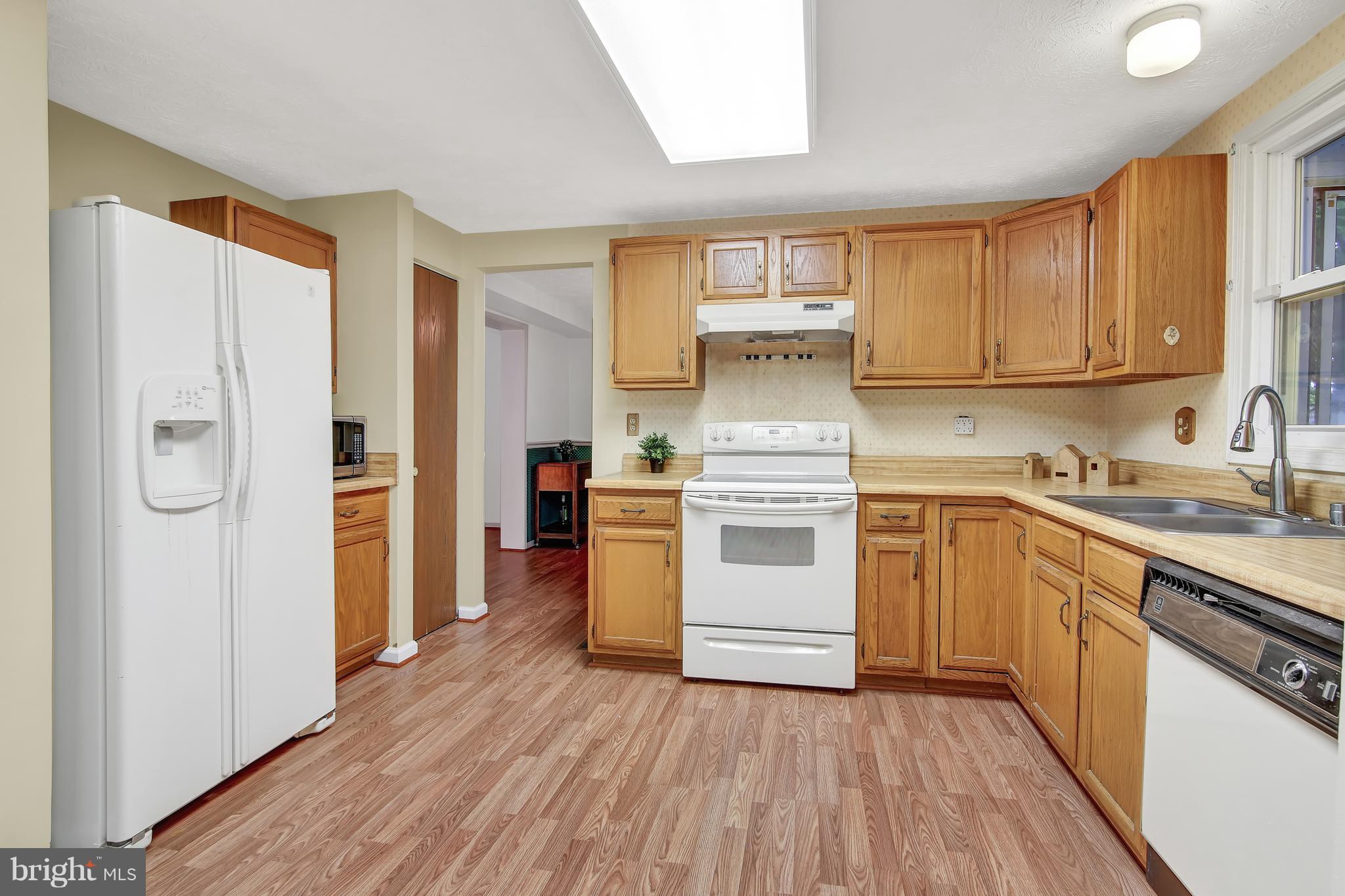 7907 Chipper Road Baltimore, MD 21244 - Photo 17 of 30 Kitchen