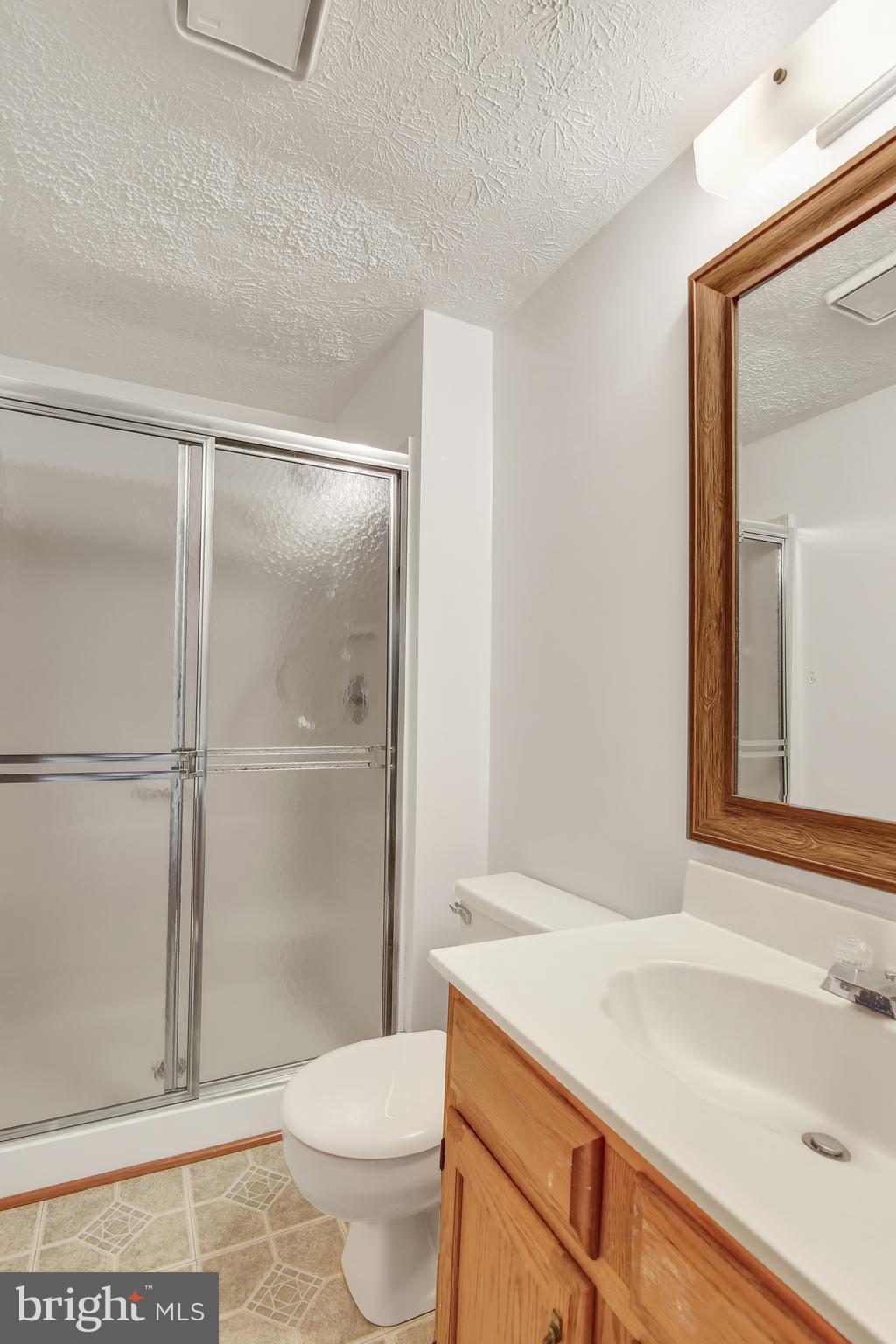 7907 Chipper Road Baltimore, MD 21244 - Photo 23 of 30 Bath (Master)