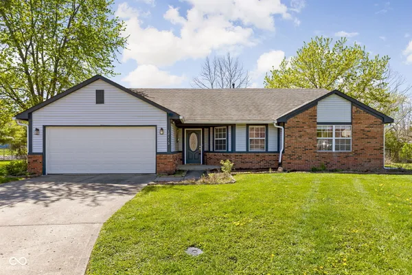 $289,900 | 12113 Stacie Circle, Indianapolis, IN 46236