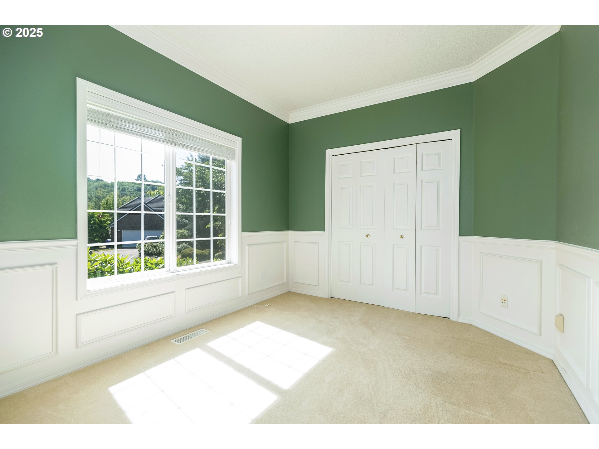 2011 Northwest New Hope Court Portland, OR 97229 - Photo 24 of 48