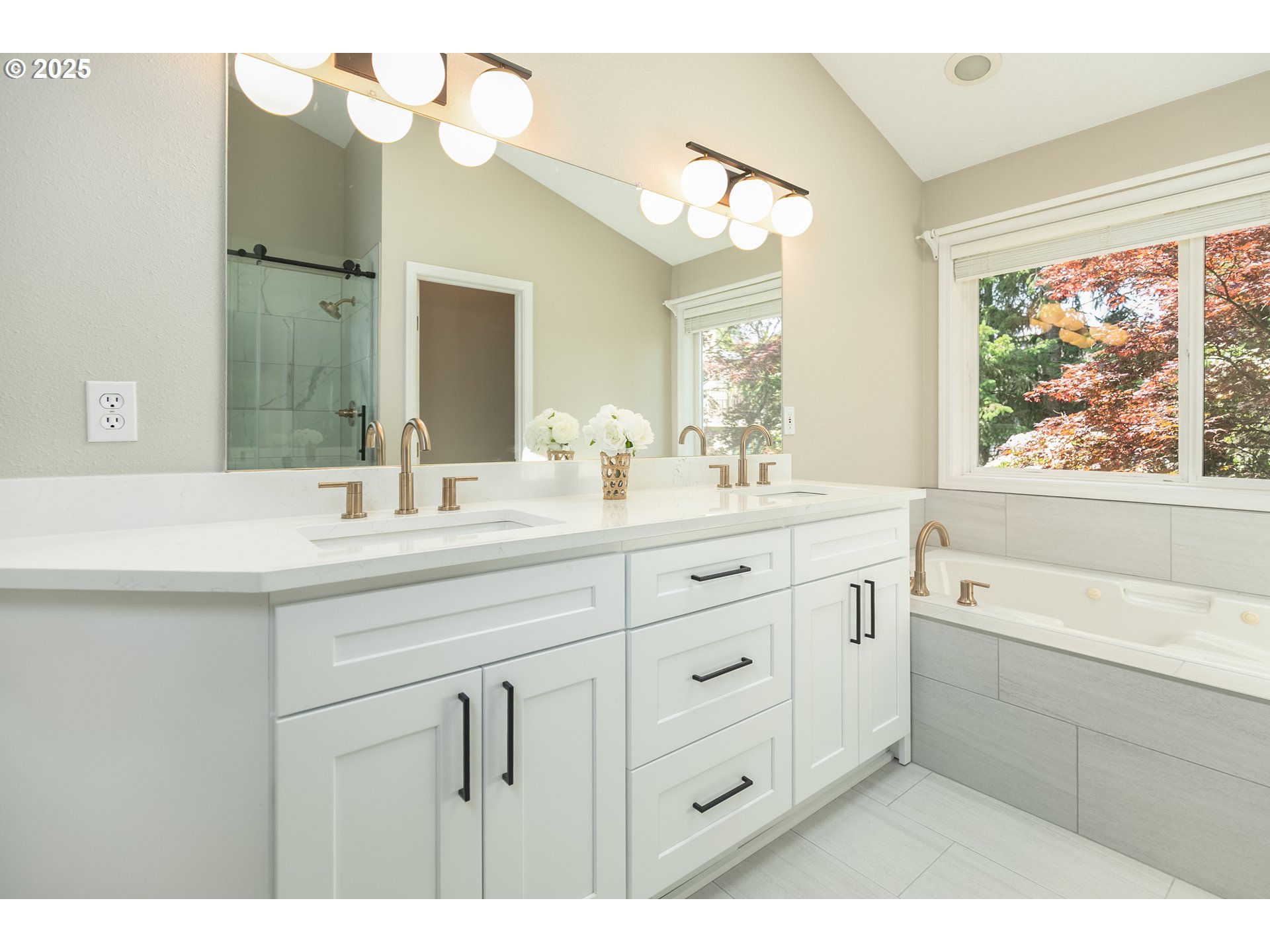 2011 Northwest New Hope Court Portland, OR 97229 - Photo 34 of 48