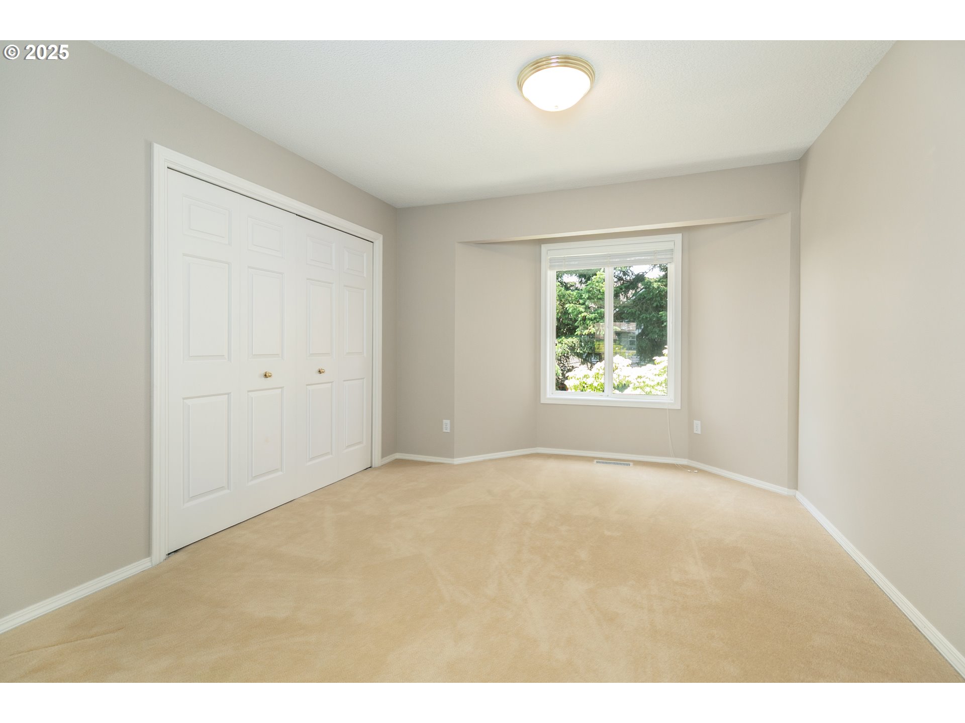 2011 Northwest New Hope Court Portland, OR 97229 - Photo 35 of 48