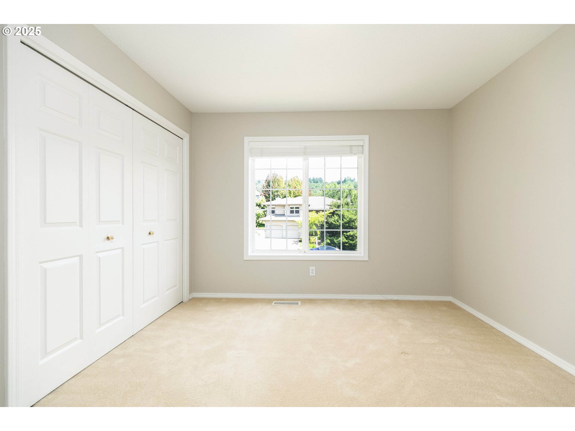 2011 Northwest New Hope Court Portland, OR 97229 - Photo 37 of 48